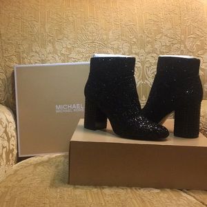 MICHAEL KORS Ankle Boot - Size 9.5M